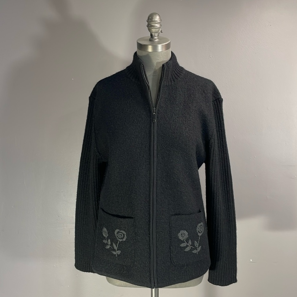 100% boiled wool women’s cardigan in intense black embroidered front pockets
